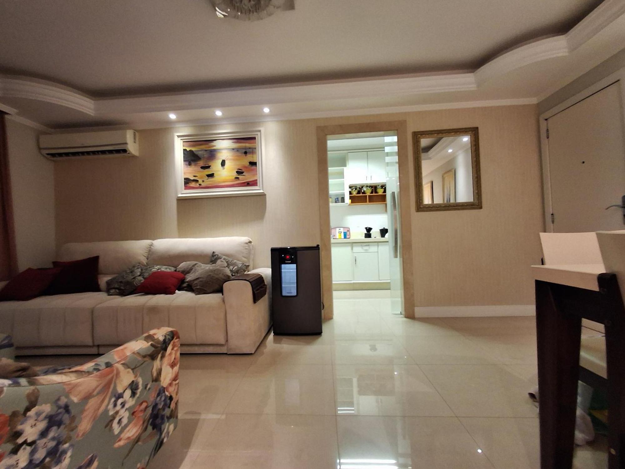 Apartamento Apto Com Sacada *
