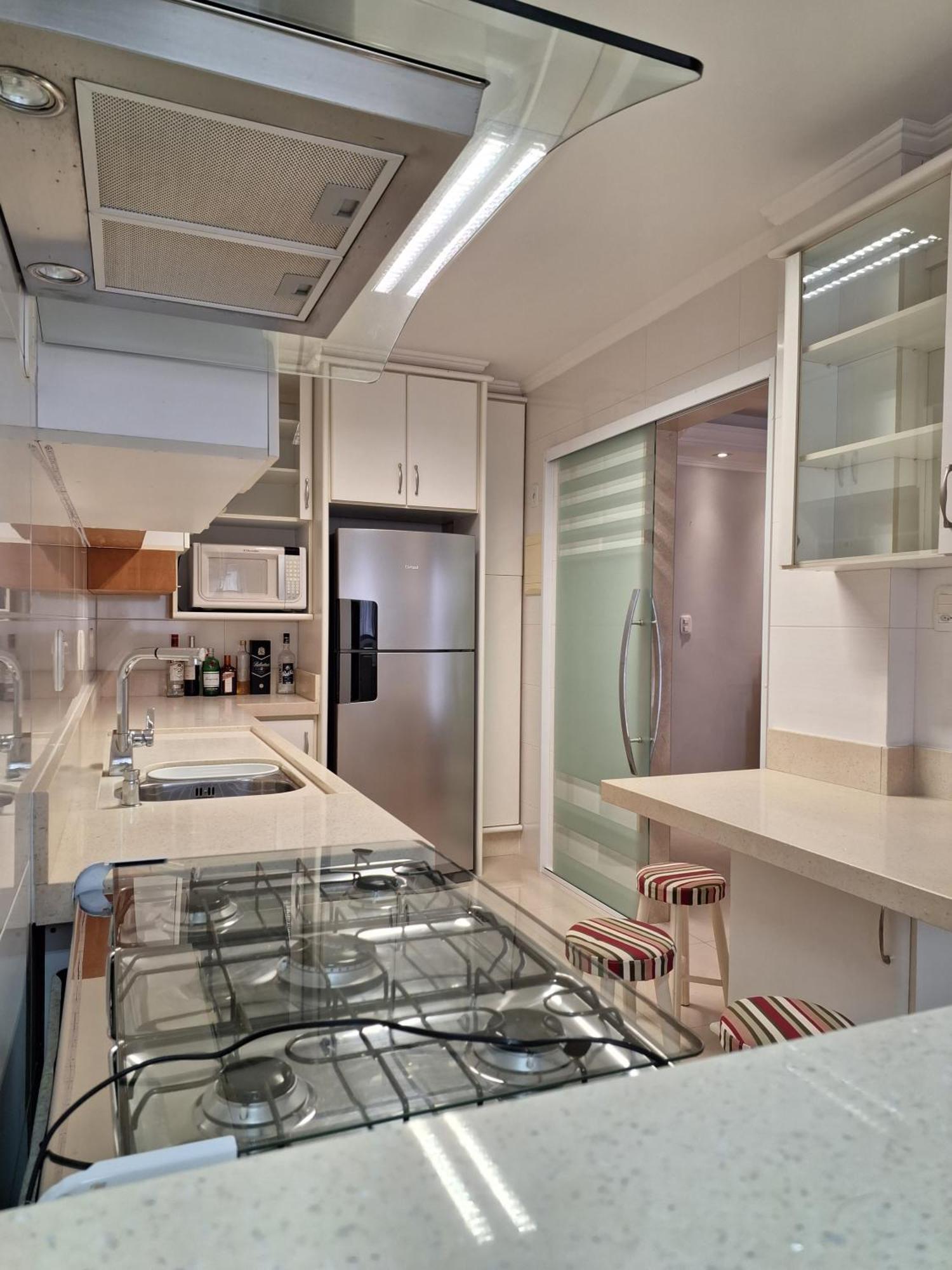 Apto Com Sacada Apartamento